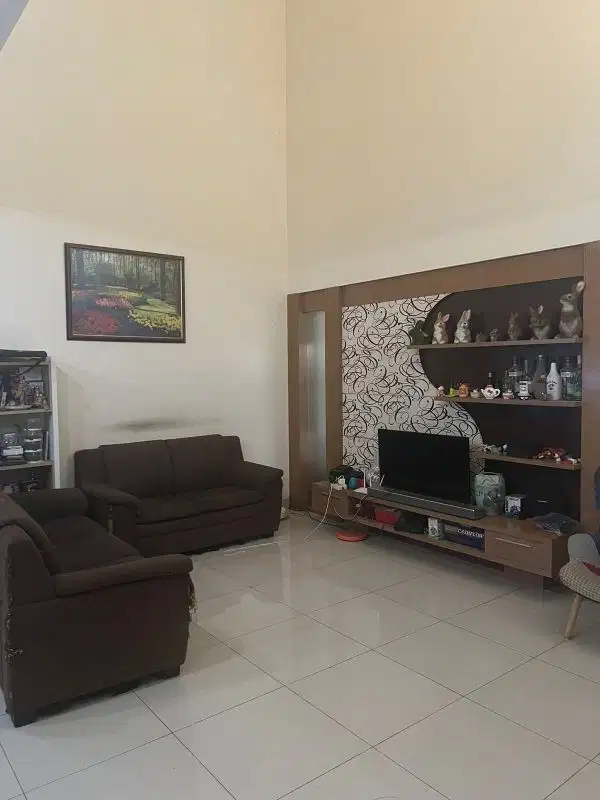 Jual Cepat Rumah Siap Huni Komplek Singgasana Pradana Bandung