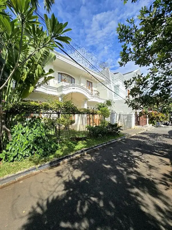 Dijual Rumah Siap huni di Komplek Pondok Kelapa Duren Sawit Jakarta