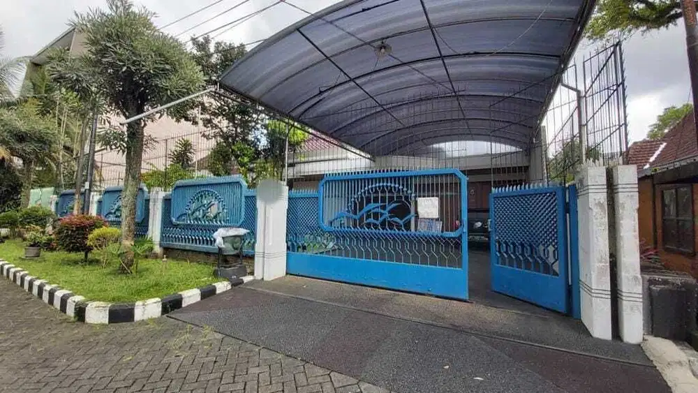 RUMAH KOLONI JALAN GUNUNG GUNUNG IJEN MALANG