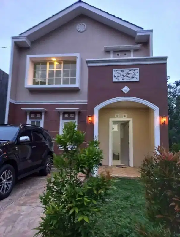 Jl Rejosari Ngijo Gunungpati ada Rumah 2 Lt Plus Perabot