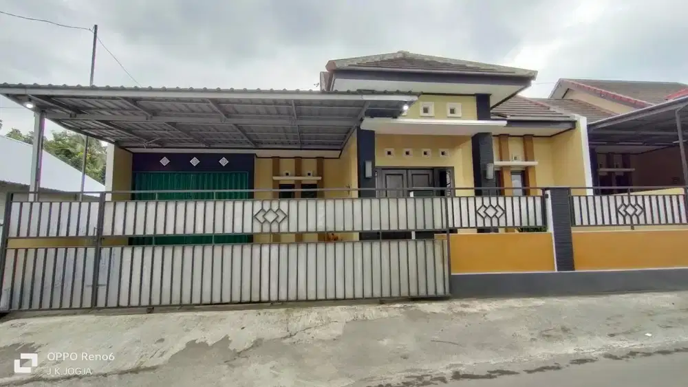 Rumah luas di jakal km 9,5 dekat uii