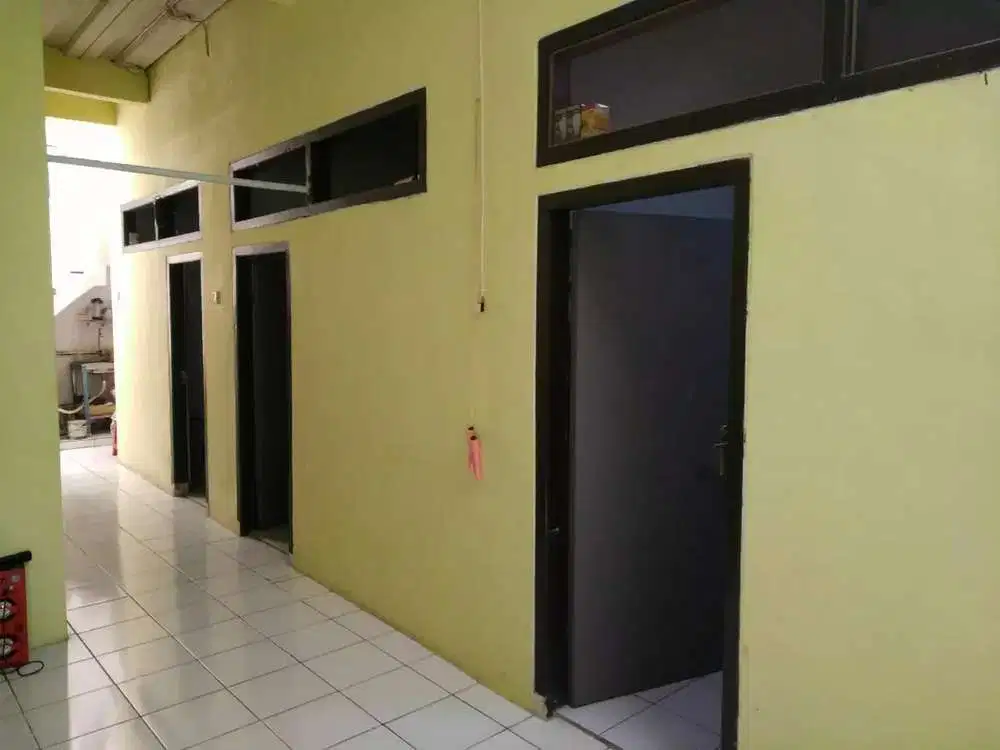 Dijual rumah di Cikutra cocok dijadikan kost dekat GOR Citra