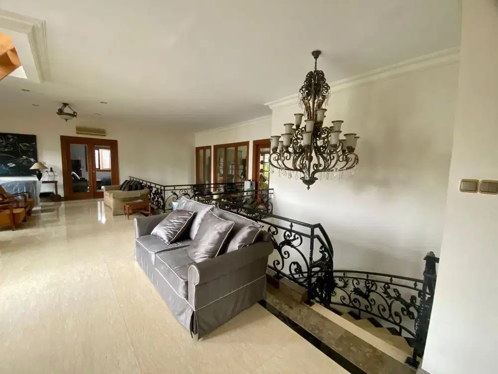 Dijual Rumah Luas Bebas Banjir di Kebayoran Baru Jakarta Selatan