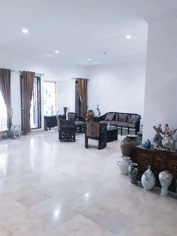 TURUN HARGA Dijual Cepat Rumah SHM lokasi Pondok Indah