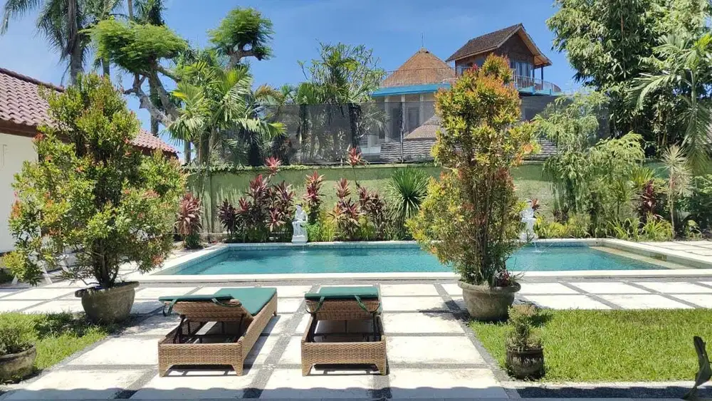 VILLA MEWAH SANGAY LUAS NYAMAN FURNISHED LOKASI STARTEGIS KE PANTAI