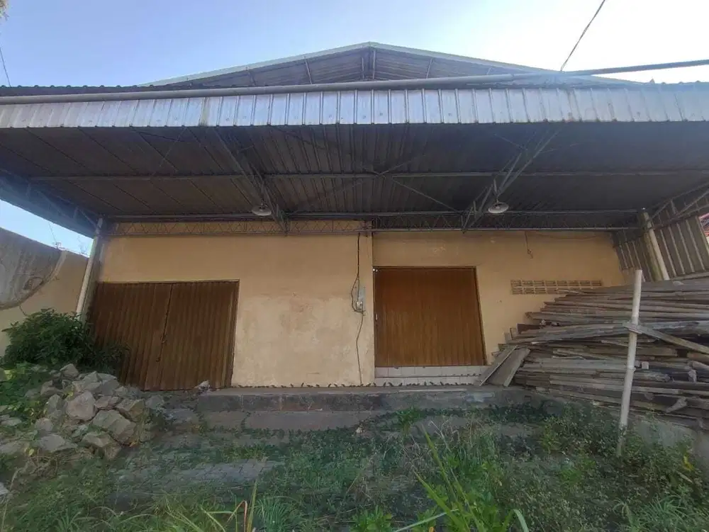 Gudang Siap pakai Jl.Papandayan Semarang Selatan – 10450