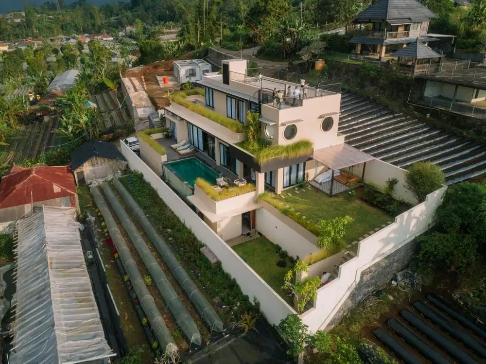 VILLA MEWAH 4BR SUASANA ALAMI SANGAT MEWAH TENANG DI BEDUGUL BALI