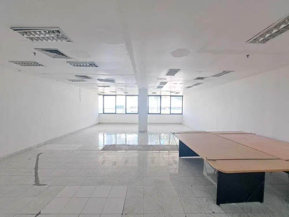 Sewa Murah Kantor 98 m2 di Gd. PPHUI Kuningan, Akses Strategis, Nego