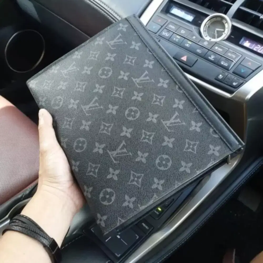 Clutch LV Monogram Eclipse Black Fullset Box Lengkap Dustbag
