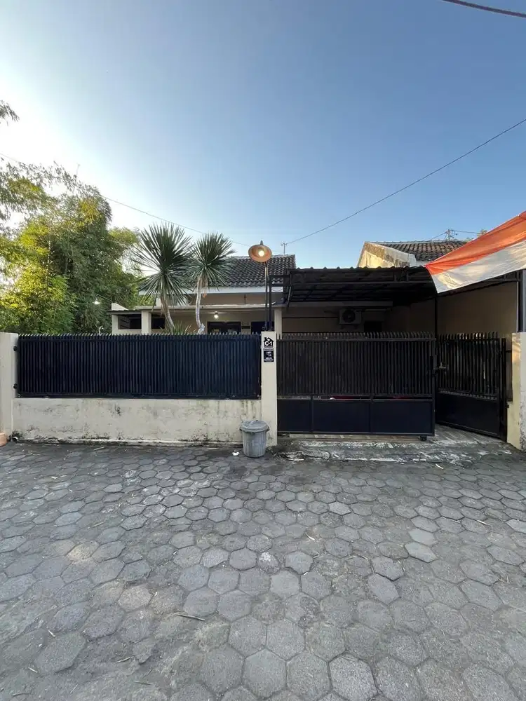RUMAH HOOK LUAS DALAM PERUMAHAN DI PURWOMARTANI KALASAN SLEMAN