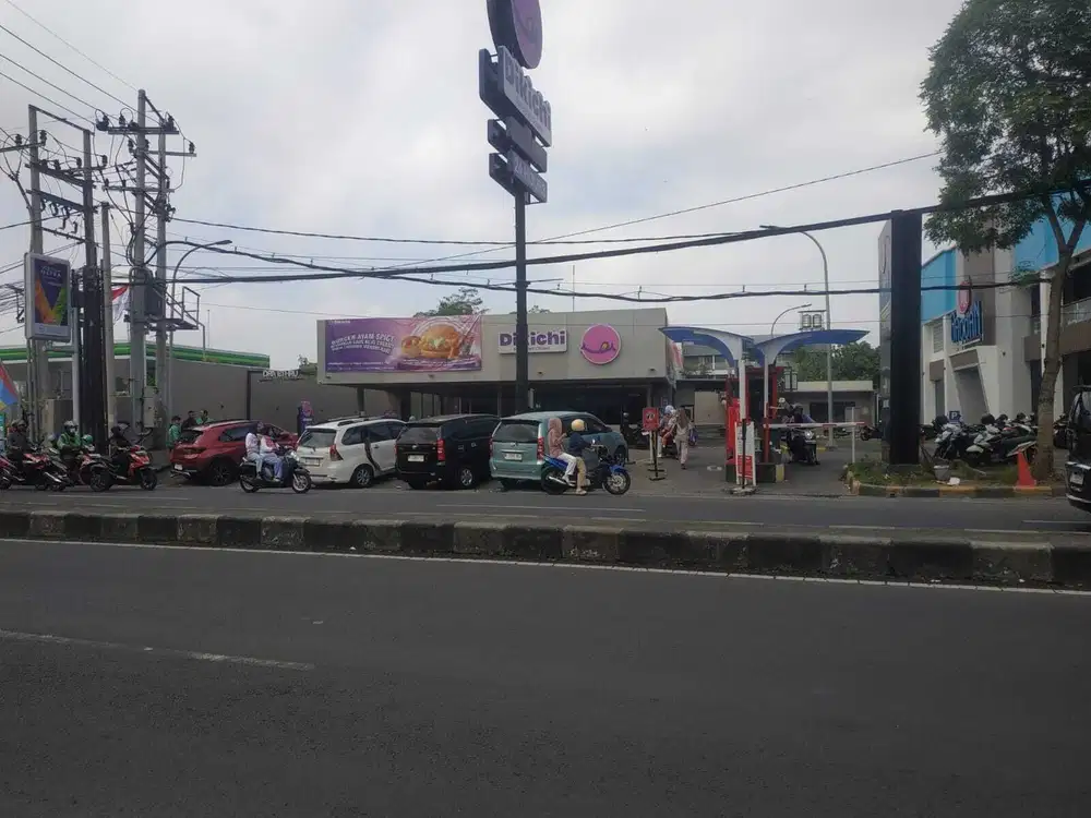TEMPAT USAHA KOMERSIAL POROS JALAN RAYA SUHAT KOTA MALANG