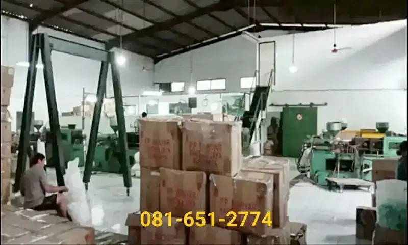 Pabrik di Rungkut Industri