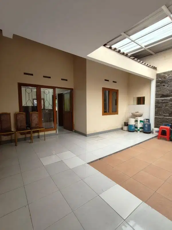 Rumah Siap Huni & Akses Jalan Depan Rumah Bagus Taman Kopo Indah 1