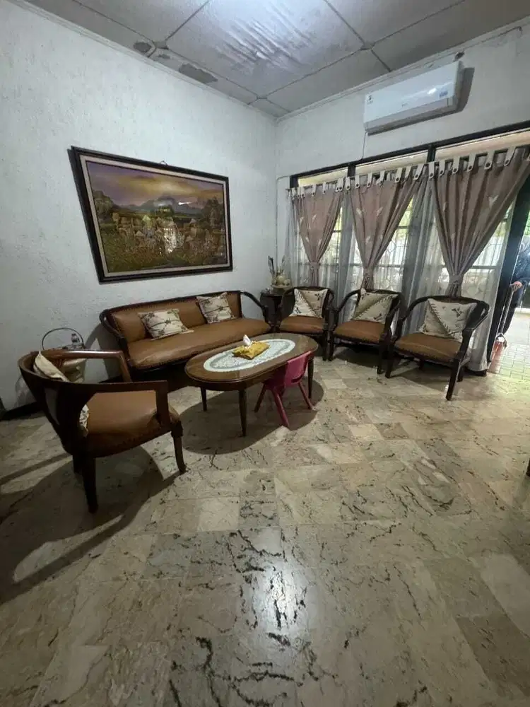 DIjual Rumah Mewah 1 Lantai di Selong Kebayoran Baru, SHM, Paviliun