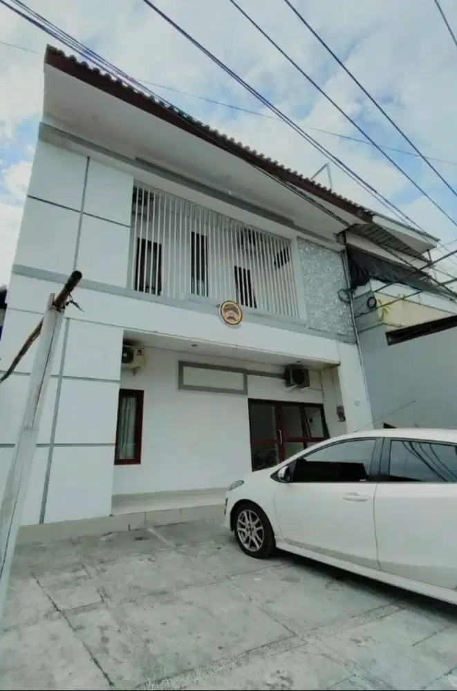 Rumah kost ekslusif 11 kamar tidur jln kabupaten jambon