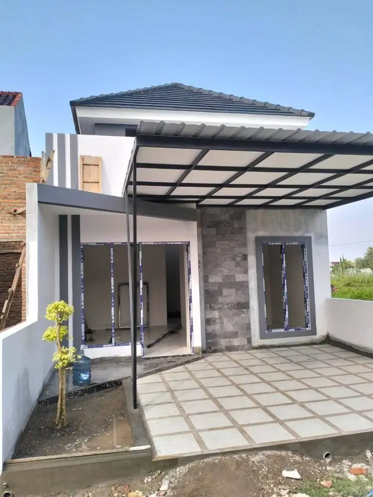 Jual murah  rumah baru  di Jombang  1 menit ke jalan raya