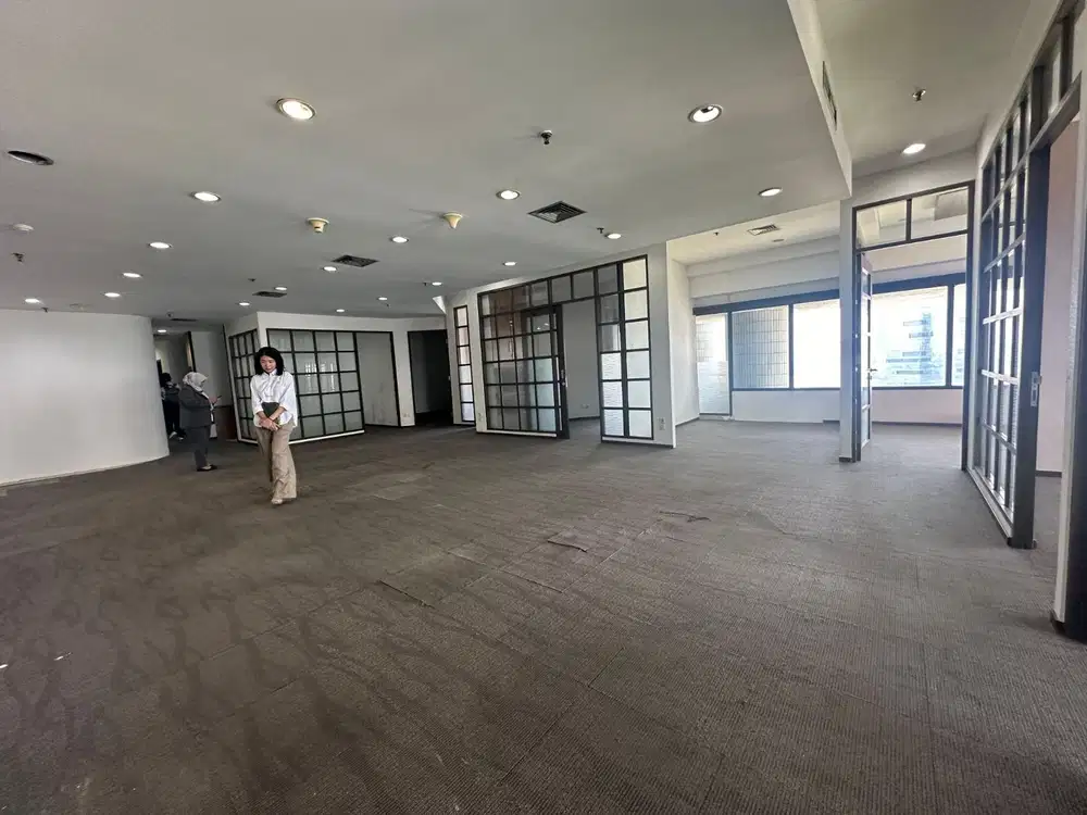 Sewa Kantor Kondisi Fitted 195 m2 di Intiland Tower Sudirman, Hrg Nego