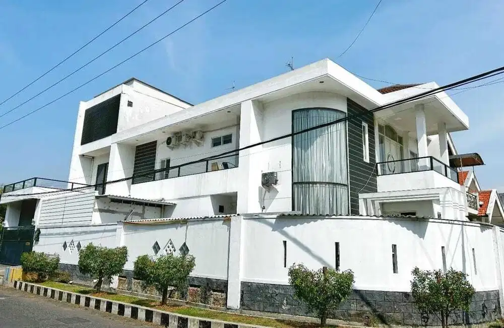 Jual Rumah Hook Luxury Dharmahusada Indah dekat Kertajaya Araya Merr