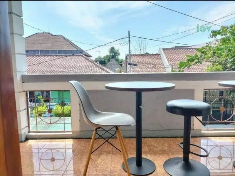 Rumah 2 Lantai di Parakan Asri Buah batu dkt Batununggal