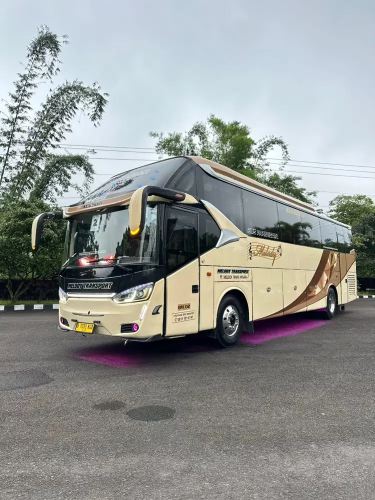 Dijual Bus Besar Hino R260 RK8 Ex Pariwisata