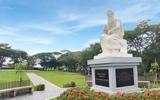 San Diego Hills Memorial Park Karawang, Pemakaman paling bergengsi