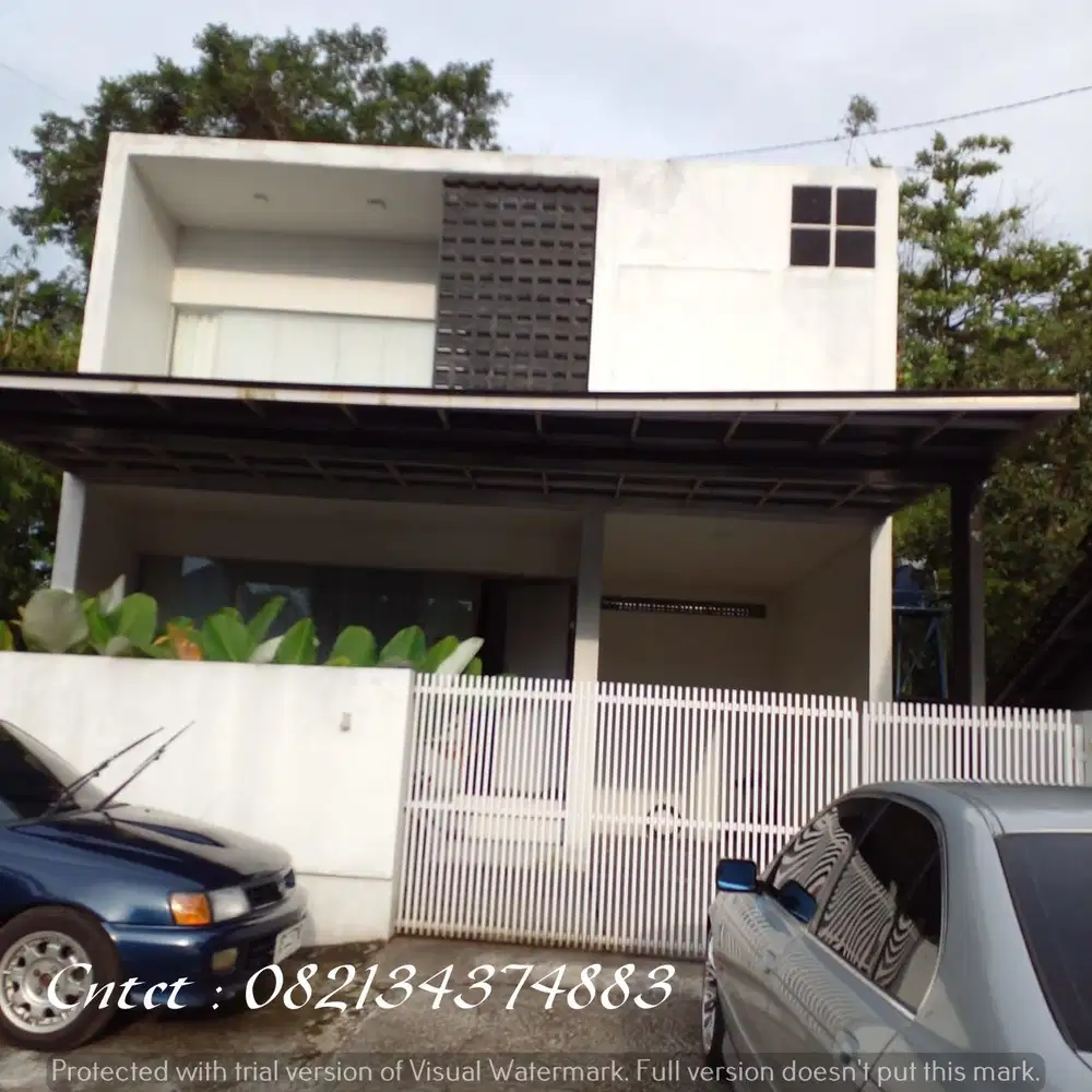 Dijual Rumah 2 lantai dijalan Kaliurang m 14, dekat UII Yogya