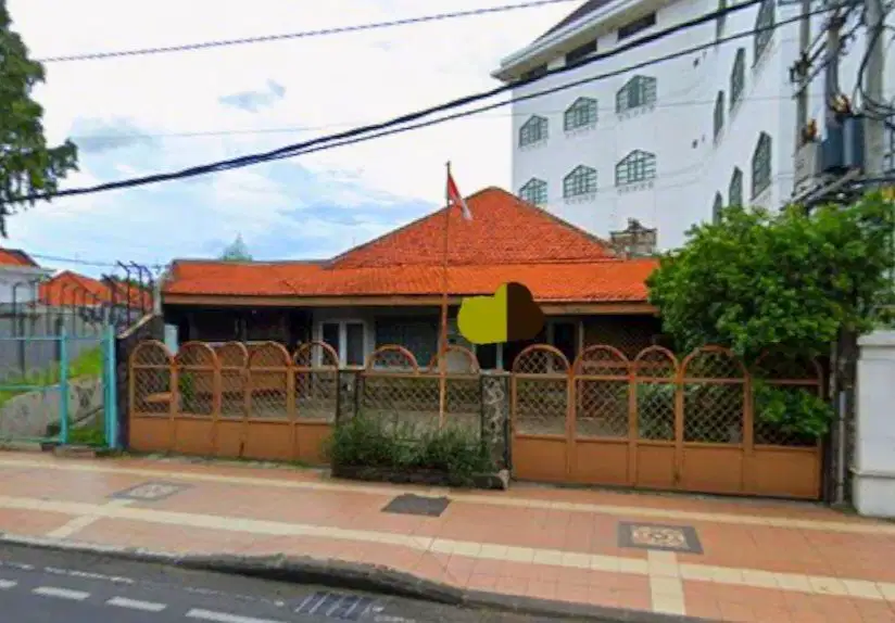 DIJUAL RUMAH RAYA DARMO SURABAYA PUSAT COCOK UNTUK USAHA, TEGALSARI