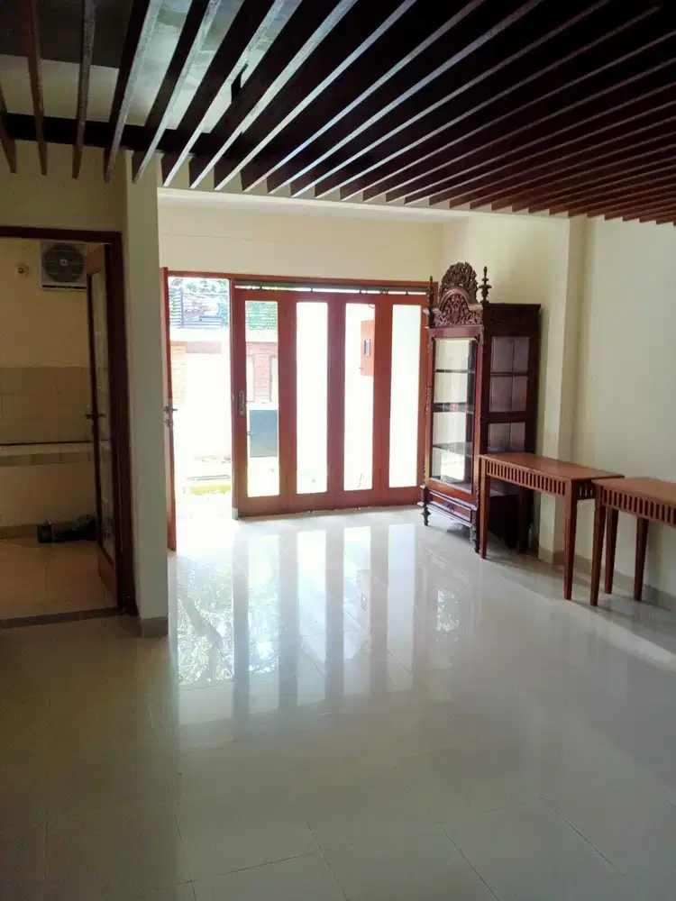 Rumah disewakan di Cipete