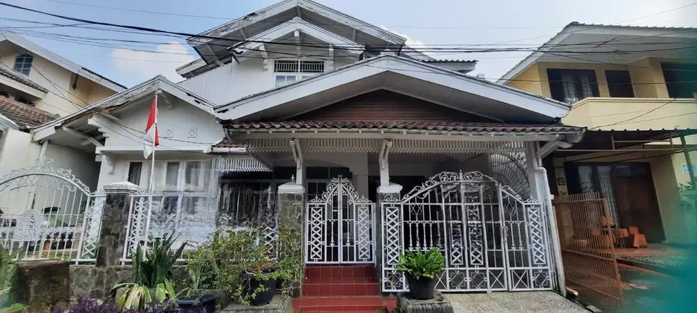Bismillah HOT SALE Rumah Siap Huni Sektor 3 Bintaro