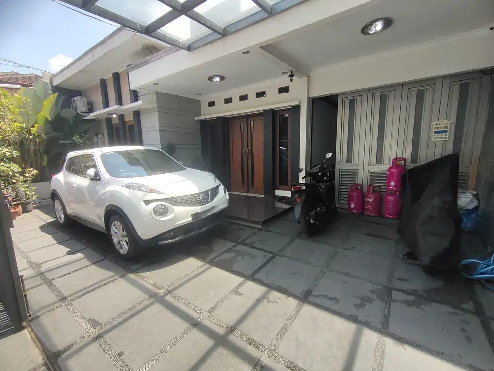 JUAL CEPAT Rumah Minimalis Luas di Jalan Batu Indah (Batununggal)