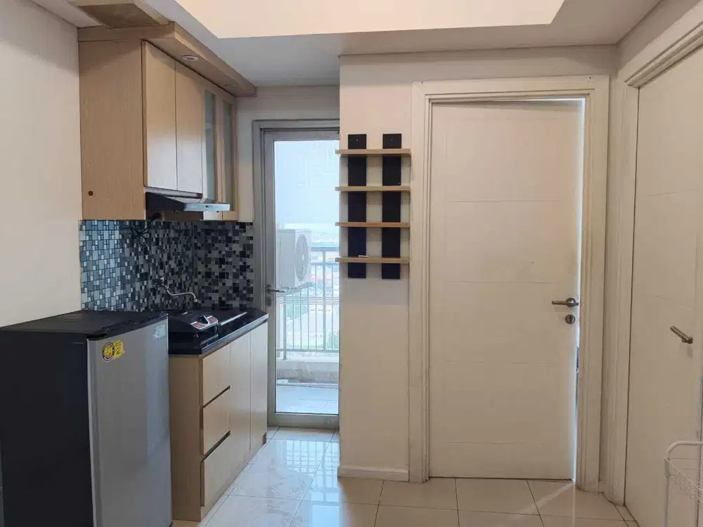 Di sewakan apartemen green lake Sunter tipe 2 bedroom furnish