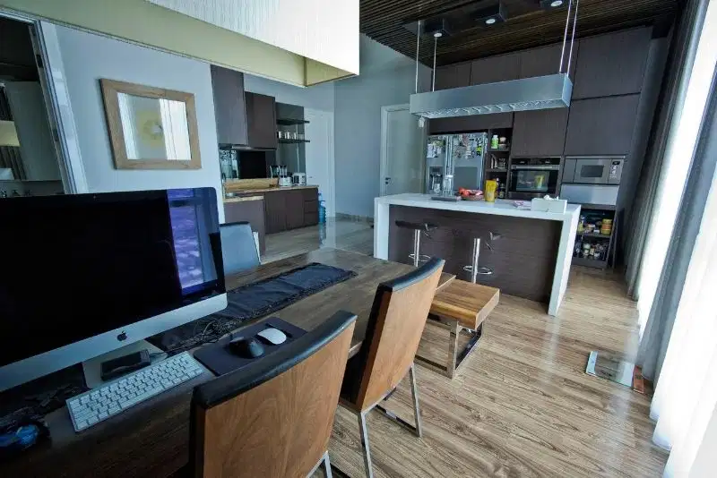 PENT HOUSE VUE CIPUTRA WORLD SURABAYA SURABAYA