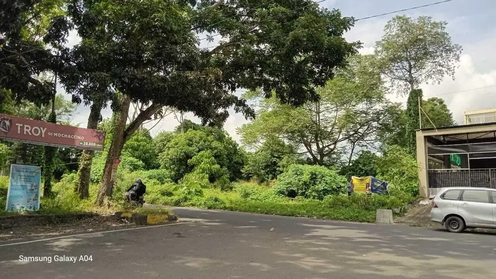 Tanah Seluas 3.892 m2 Cocok untuk Tempat Usaha di Bitung - Sulut!