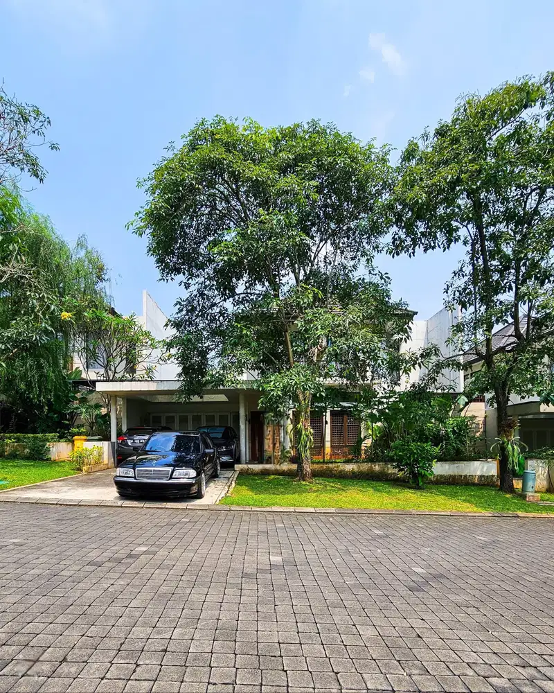 Rumah Di Serenia Hills Lebak Bulus