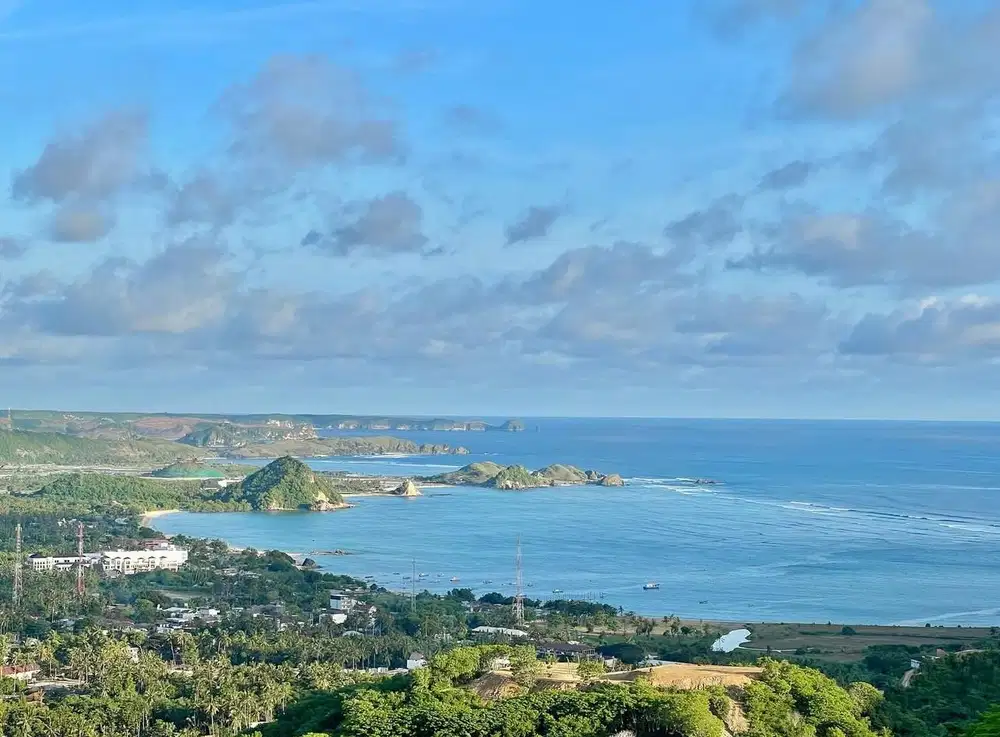 Tanah murah di central kuta Mandalika Lombok. Full view