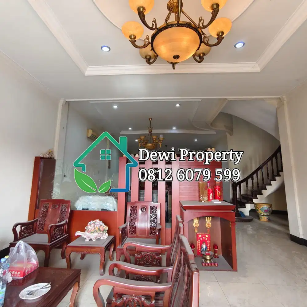 DIJUAL VILLA KOMP CEMARA ASRI JLN JERUK