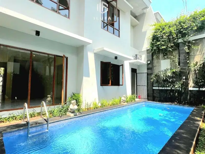For Rent Modern Townhouse at Kemang Area with Good Condition