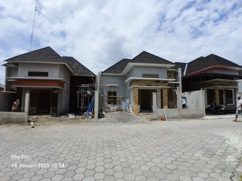 rumah progres bangun dalam cluster wedomartani sttategis