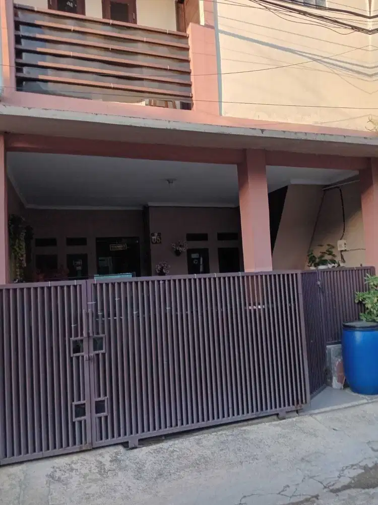 Rumah 2 lantai siap huni komplek gbi bojongsoang ciganitri Buahbatu