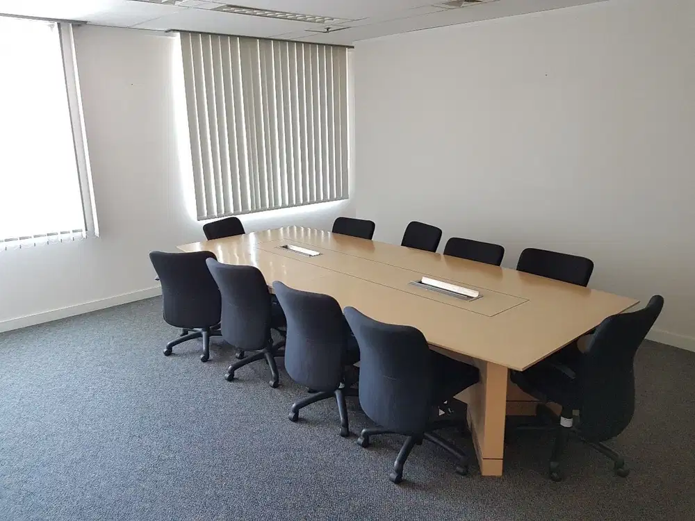 DISEWAKAN OFFICE FURNISH DI WISMA KEIAI