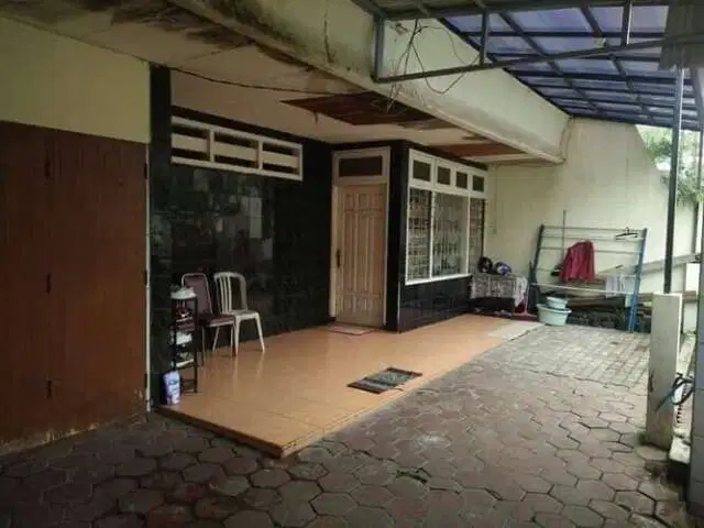 Jual Rumah  Second di area Perumahan Tenggilis, Surabaya