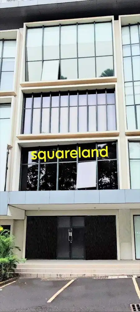 DISEWAKAN RUKO CASA DE PARCO BSD CITY 4 LANTAI HADAP JALAN RAYA