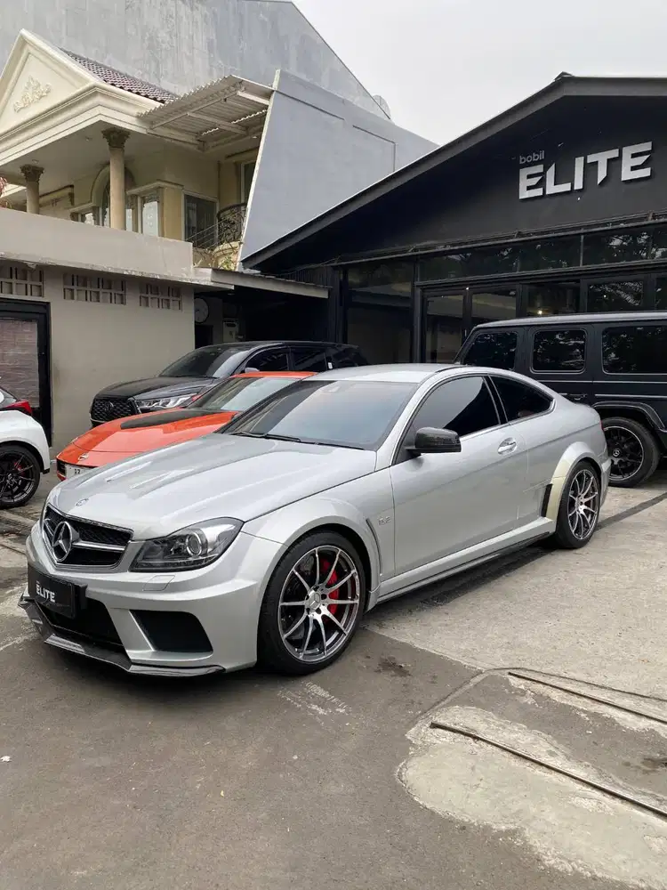 2012 Mercedes-Benz C63 AMG Black Series Track Package Edition