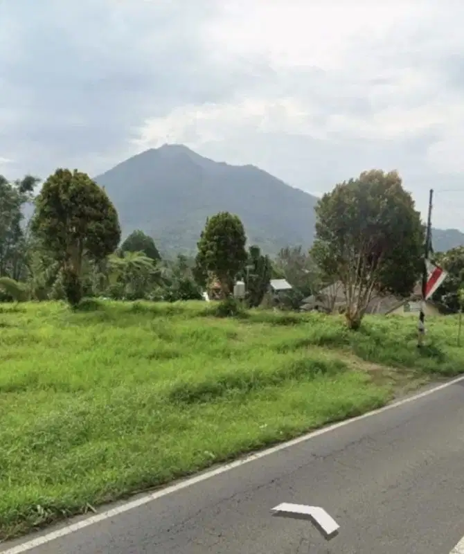 DIJUAL TANAH  LOKASI KOPENG PINGGIR JALAN RAYA bagus untuk Cafe,Villa