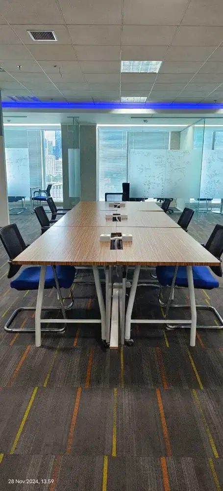 Sewa Kantor Semi Furnish 191 m2 di Cyber 2 Tower Rasuna Said Kuningan