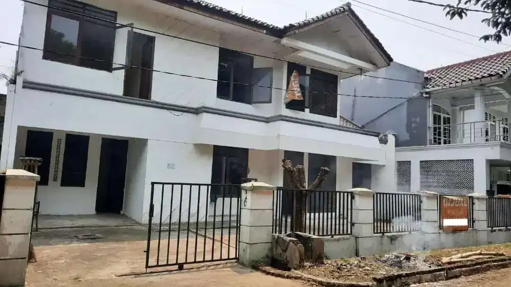 DIJUAL CEPAT Rumah dalam Komplek di Pondok Cabe , Tangerang Selatan