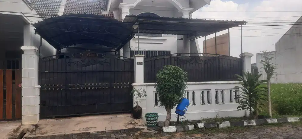 Disewakan bersih di blakang Toyota Solo Baru