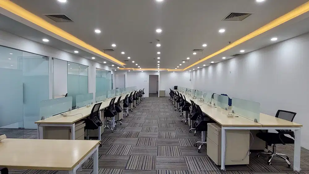 DISEWAKAN OFFICE FULLY FURNISH DI MENARA 165