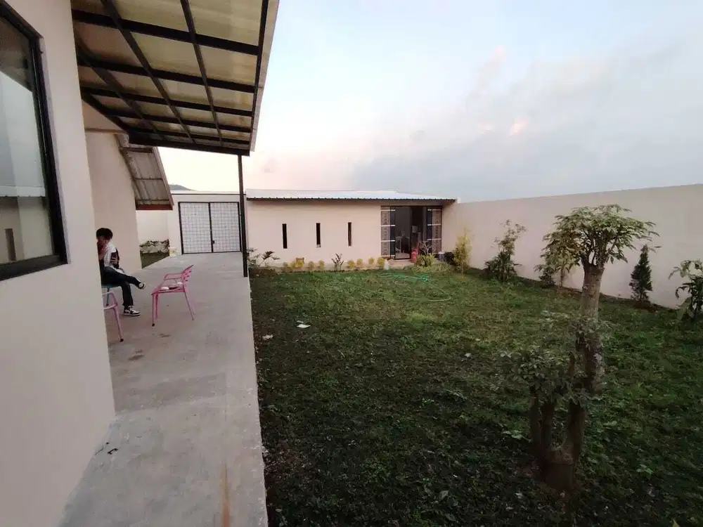 Rumah Mewah Tanah Luas Dekat Wisata Lembang