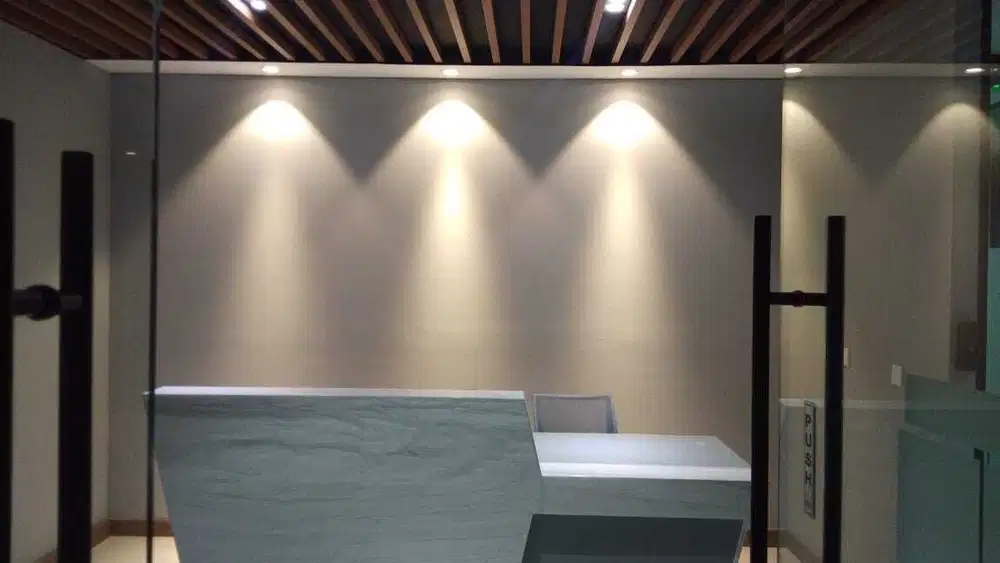 Disewakan Office furnished di Treasury Tower